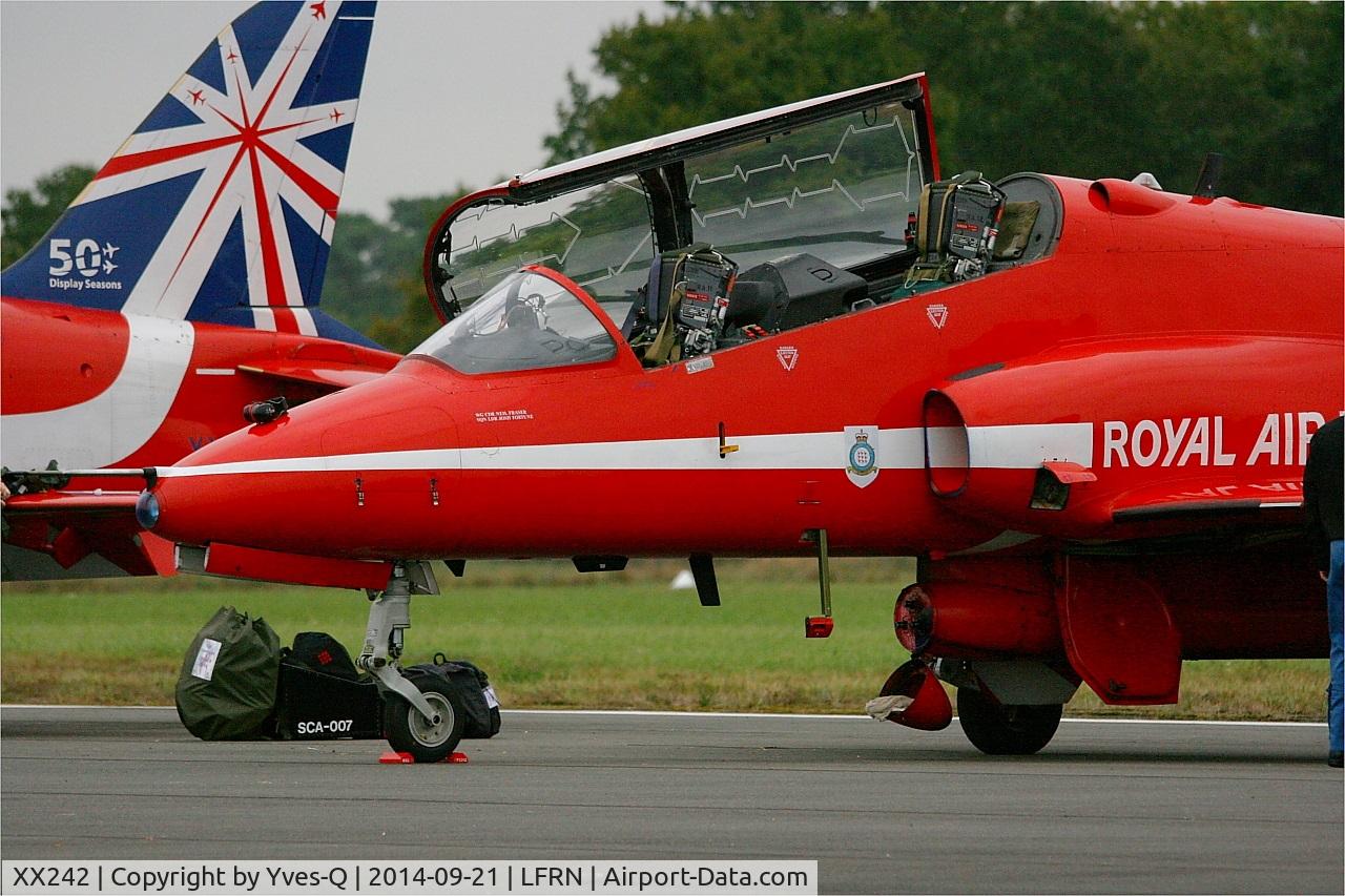 XX242, 1978 Hawker Siddeley Hawk T.1 C/N 078/312078, Royal Air Force Red Arrows Hawker Siddeley Hawk T.1A, Rennes-St Jacques airport (LFRN-RNS) Air show 2014