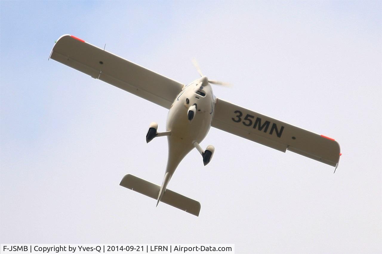 F-JSMB, Flight Design CTLS C/N Not found F-JSMB, Flight Design CTSL, Solo display, Rennes-St Jacques airport (LFRN-RNS) Air show 2014
