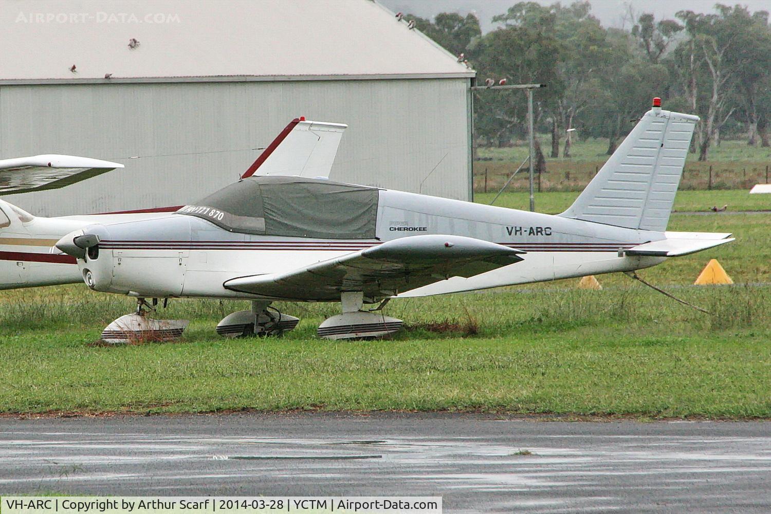 VH-ARC, 1966 Piper PA-28-140 C/N 28-21446, VH-ARC Cootamundra NSW 2014