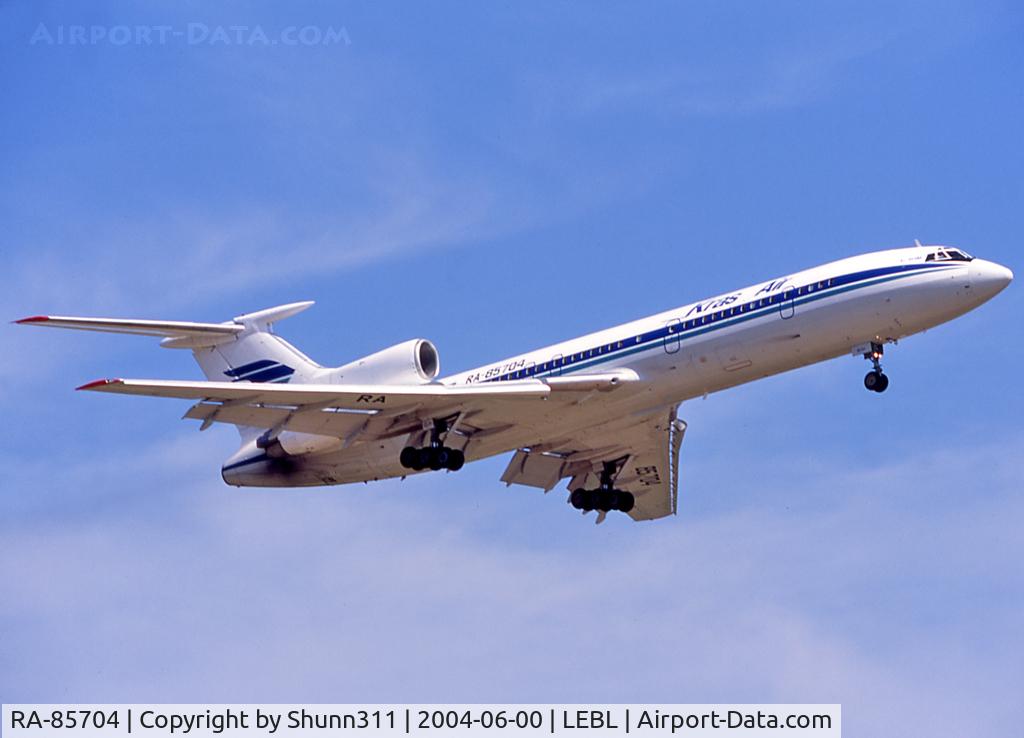 RA-85704, 1991 Tupolev Tu-154M C/N 91A879, Landing rwy 25