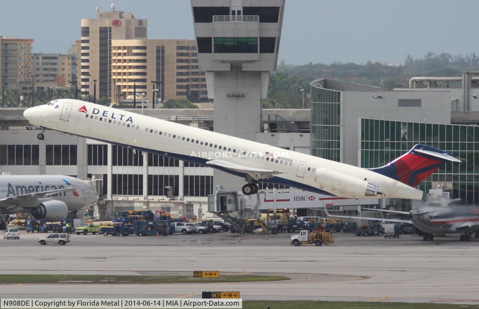 N908DE, 1992 McDonnell Douglas MD-88 C/N 53417, Delta