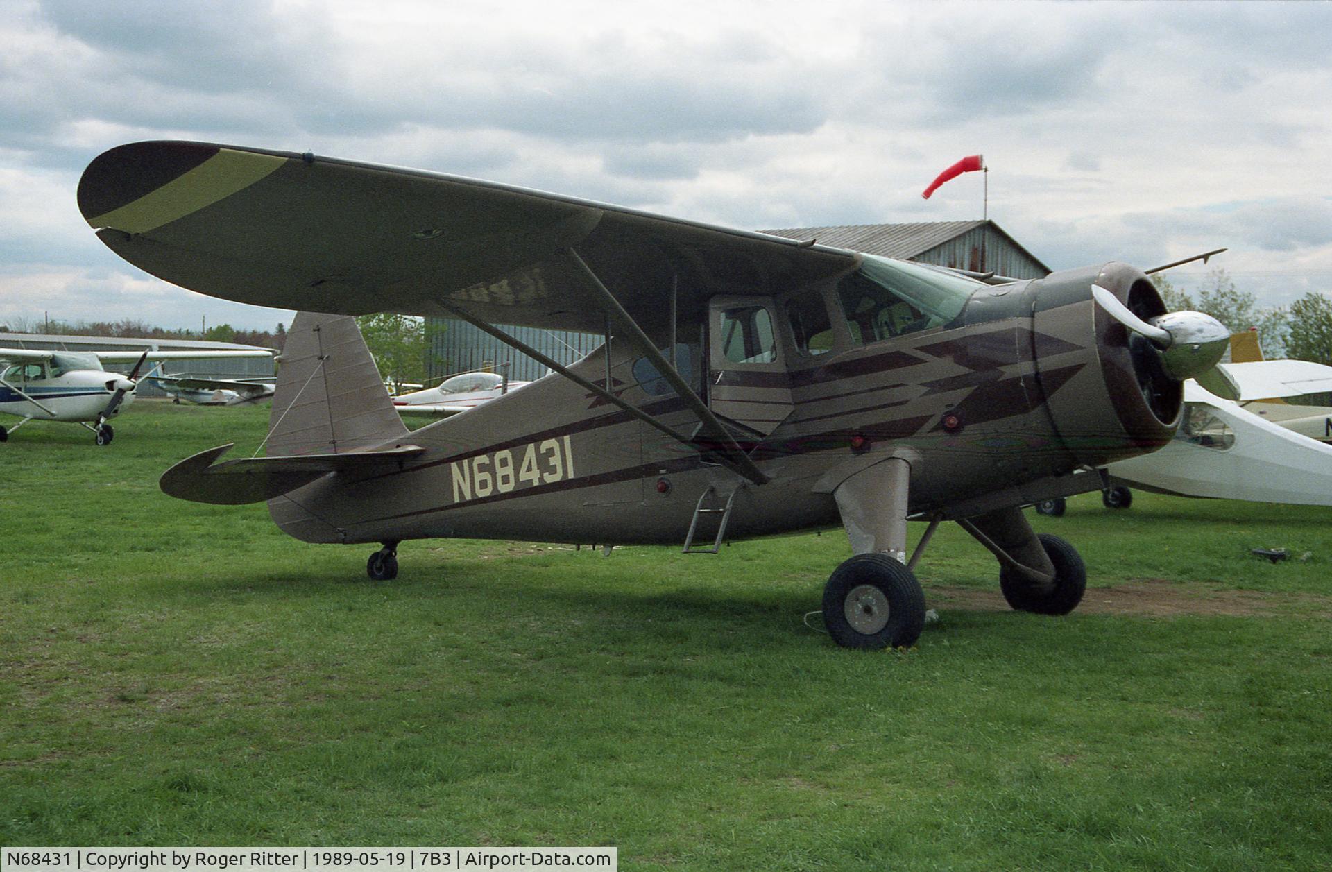 N68431, 1943 Howard Aircraft DGA-15P C/N 991, A photo of this Howard from 1989, taken at North Hampton, NH, USA
