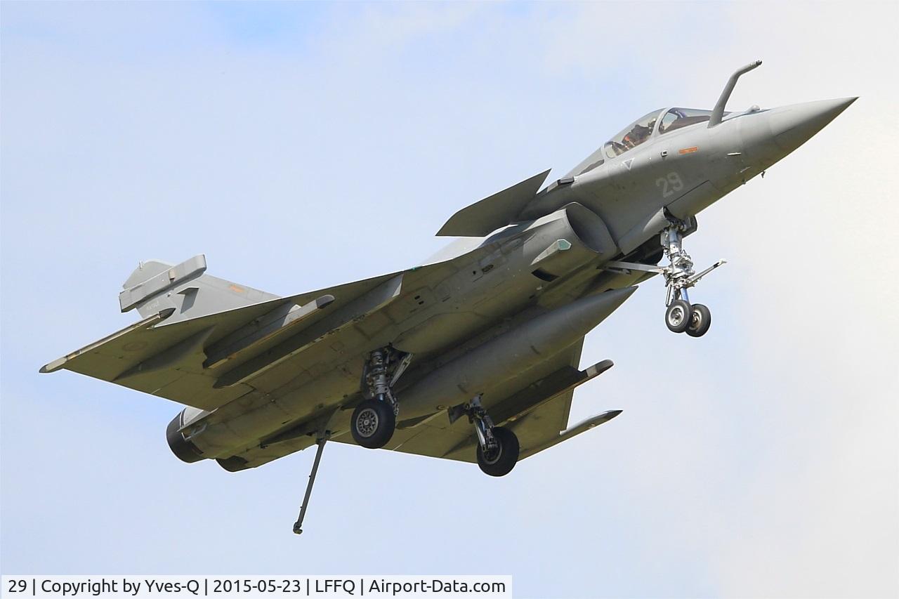 29, Dassault Rafale M C/N 29, Dassault Rafale M, Low speed pass, La Ferté-Alais airfield (LFFQ) Airshow 2015