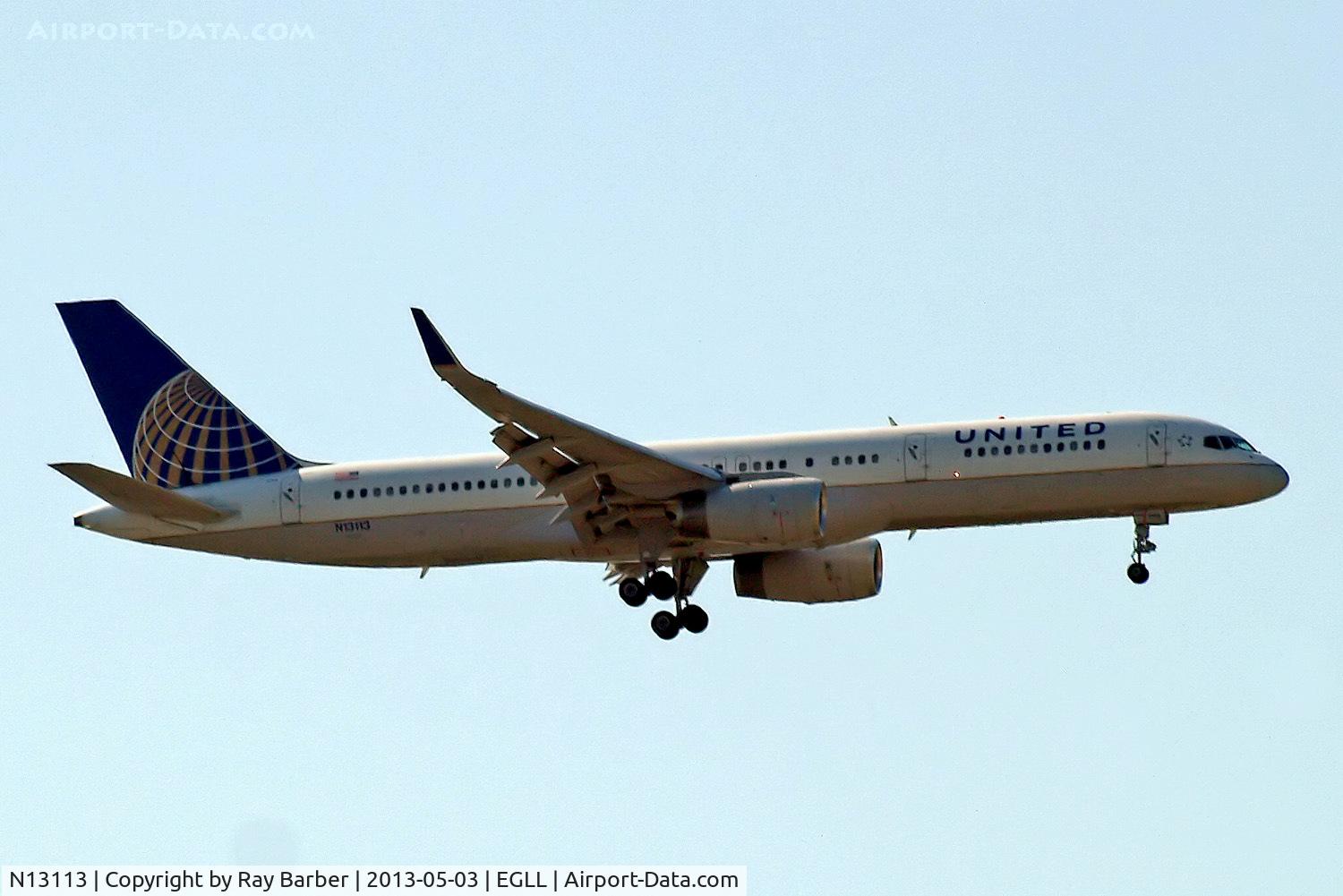 N13113, 1995 Boeing 757-224 C/N 27555, Boeing 757-224 [27555] (United Airlines) Home~G 03/05/2013. On approach 27L.