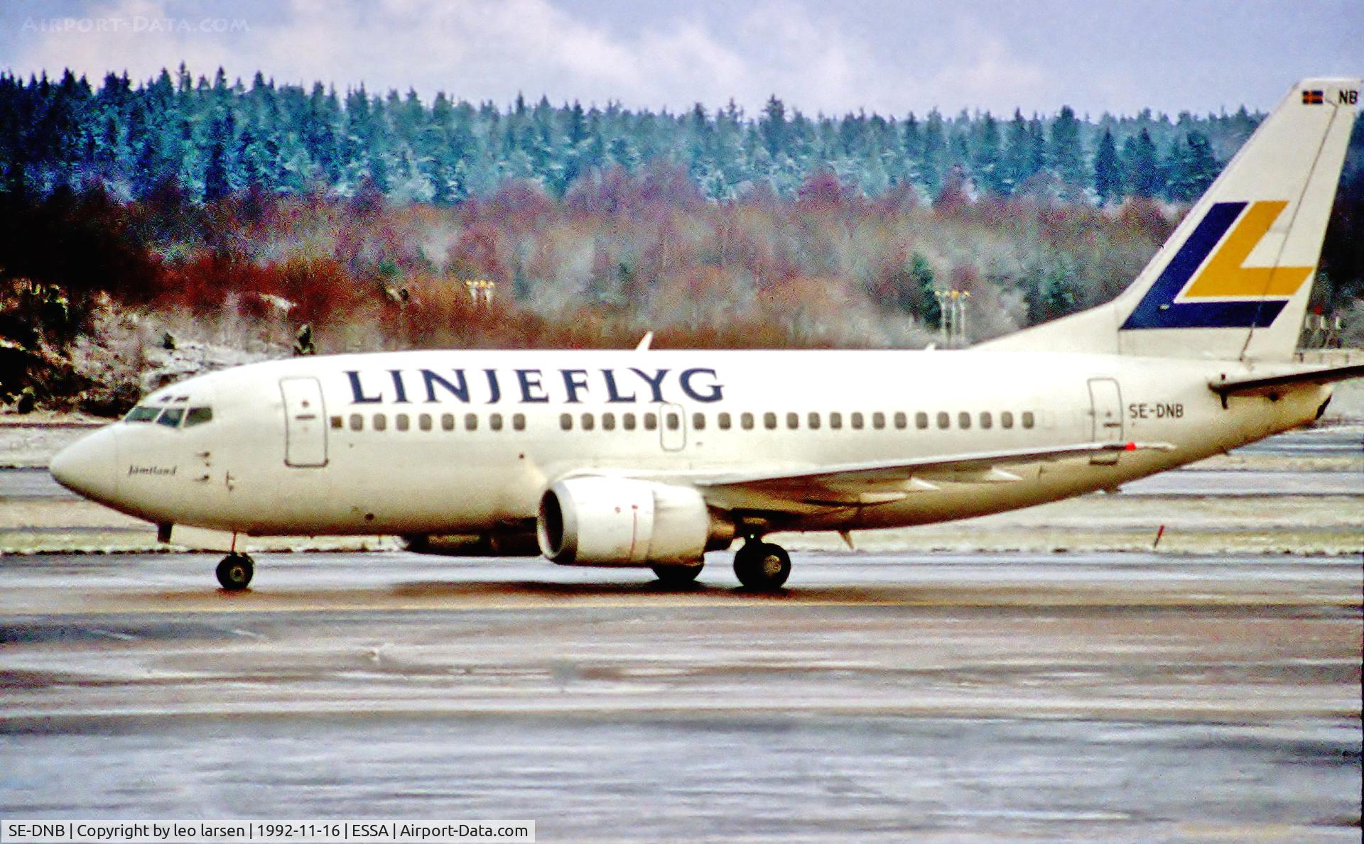 SE-DNB, 1990 Boeing 737-59D C/N 24695, Stockholm Arlanda 16.11.92