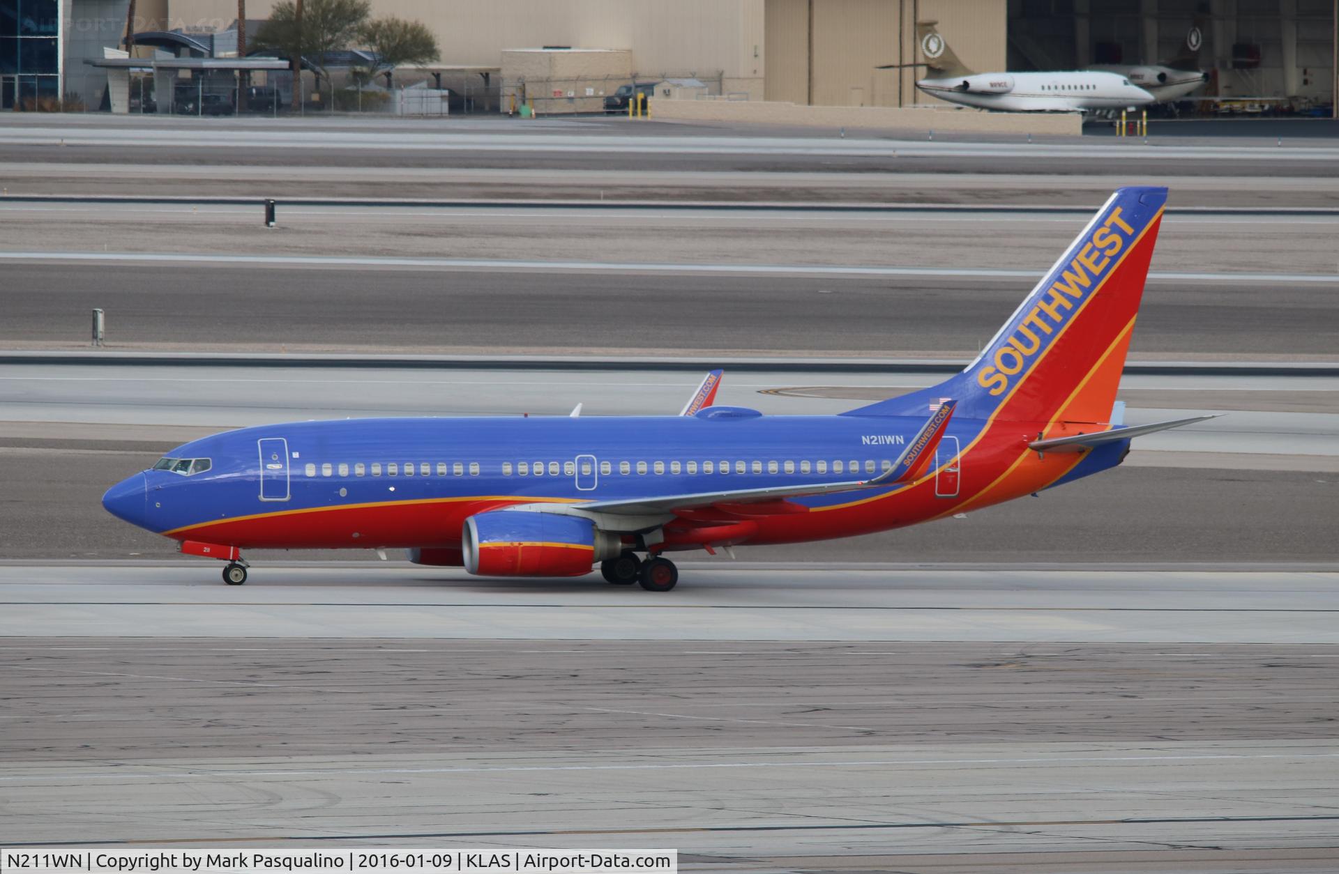 N211WN, 2005 Boeing 737-7H4 C/N 34163, Boeing 737-700