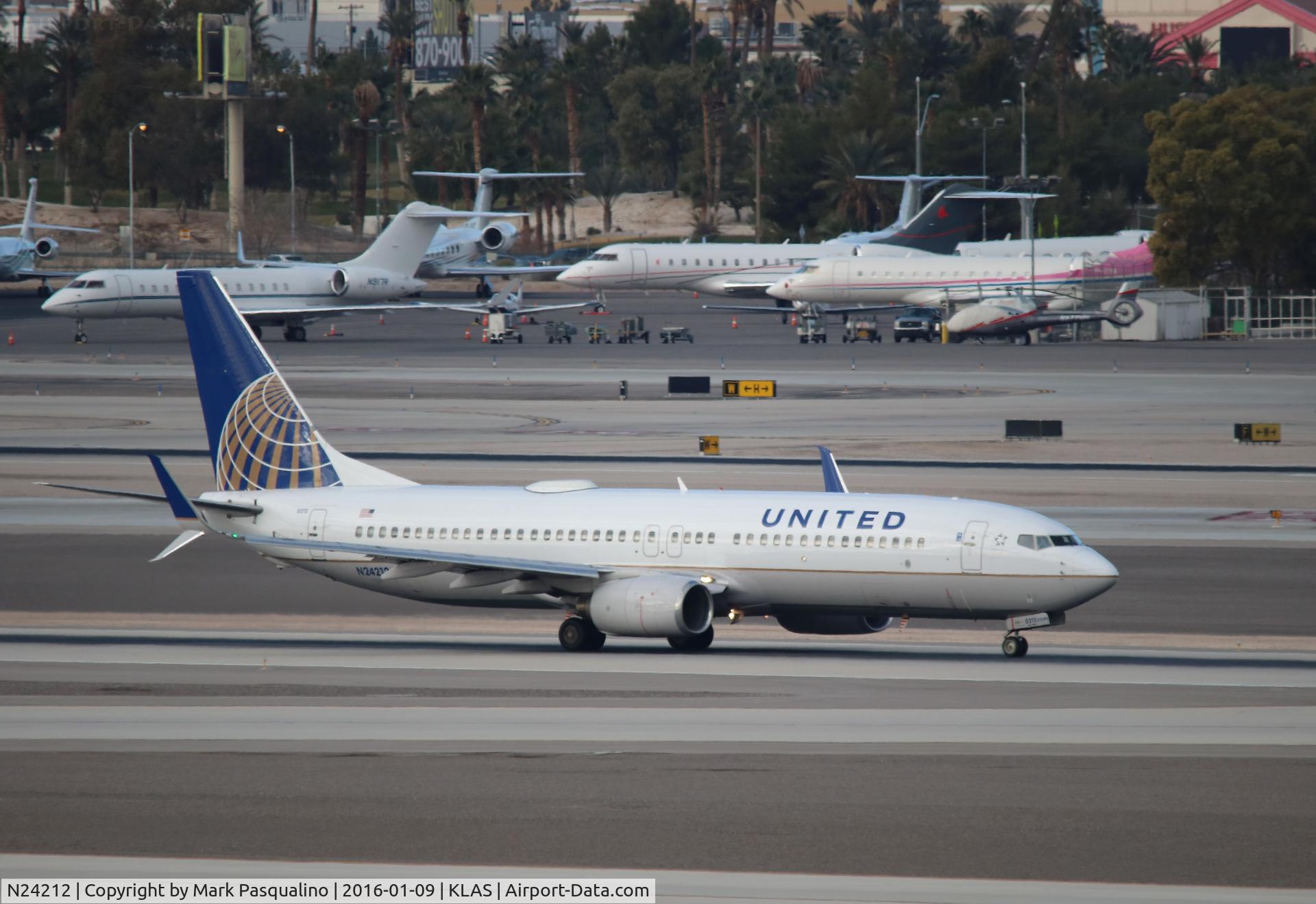 N24212, 1998 Boeing 737-824 C/N 28772, Boeing 737-800