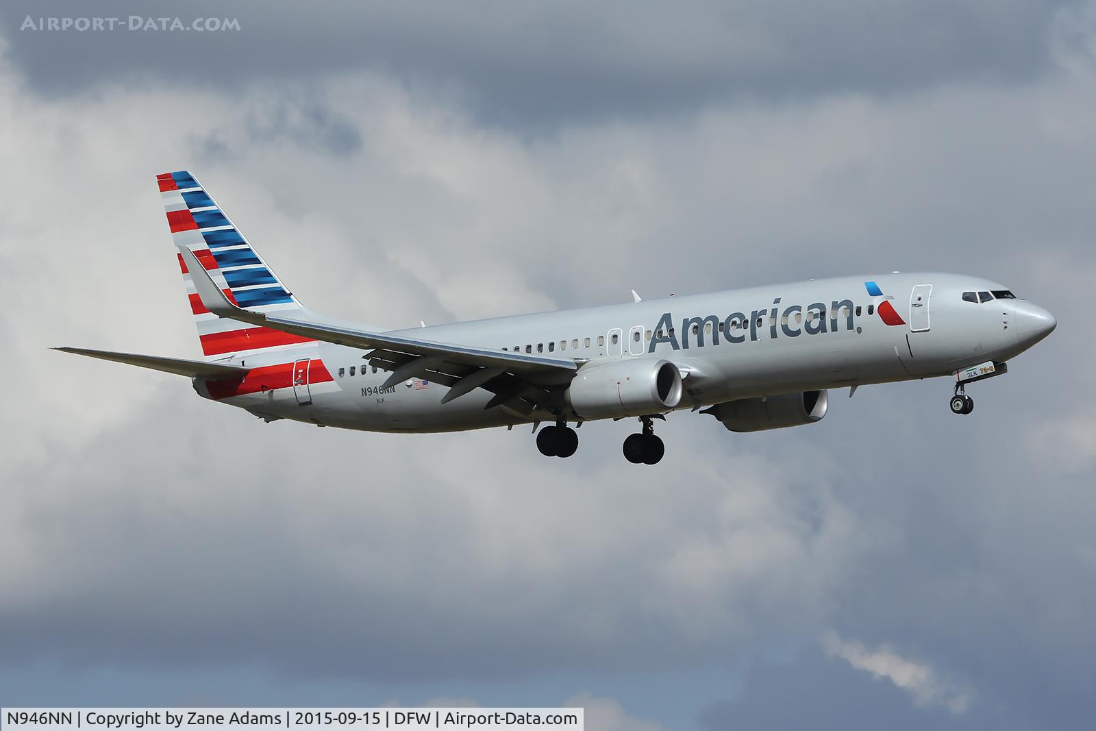N946NN, 2014 Boeing 737-823 C/N 33234, Landing at DFW Airport