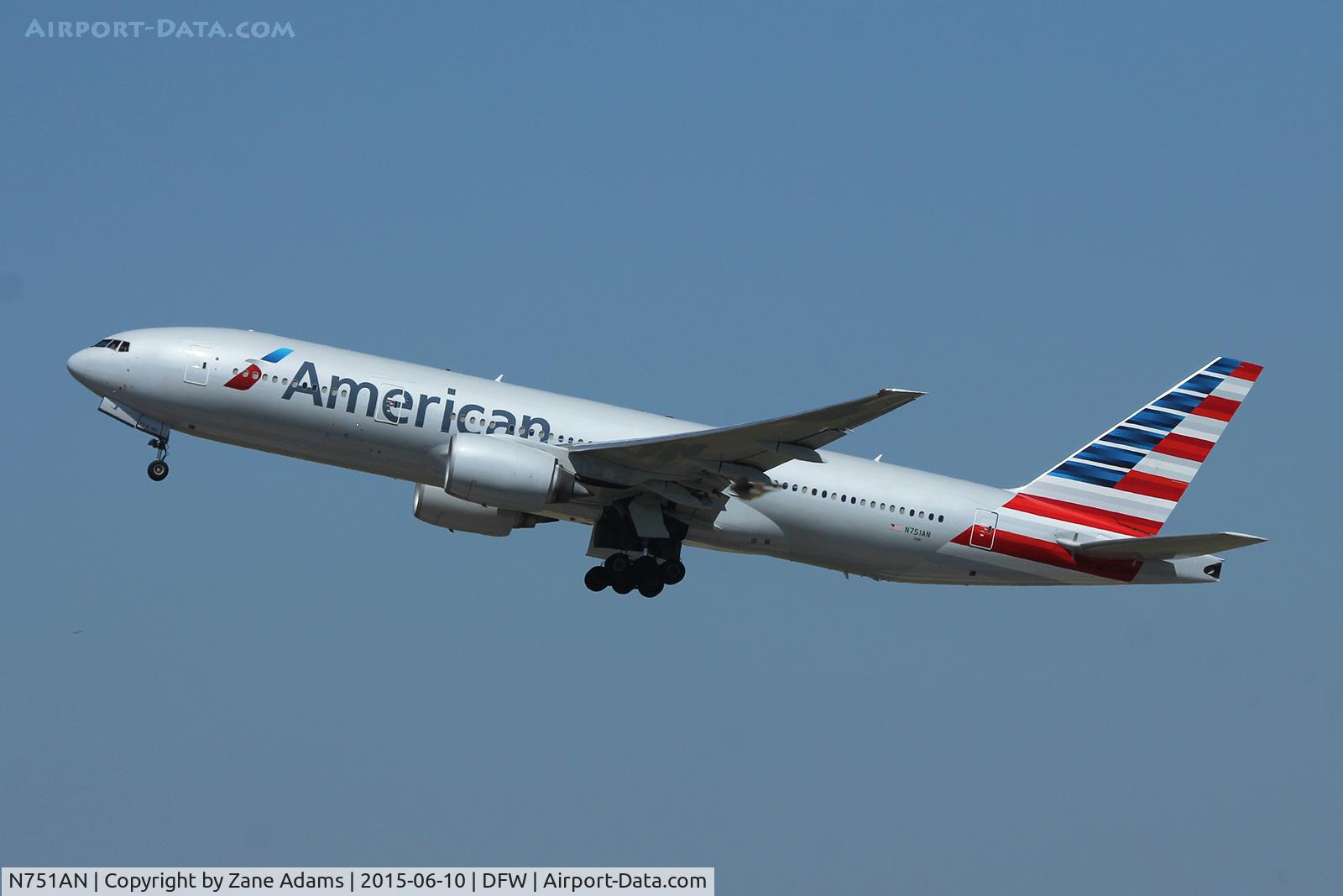 N751AN, 2001 Boeing 777-223 C/N 30798, Departing DFW Airport