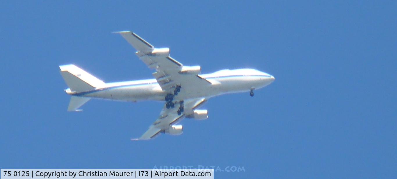 75-0125, 1975 Boeing E-4B C/N 20949, Boeing E-4B Flying over