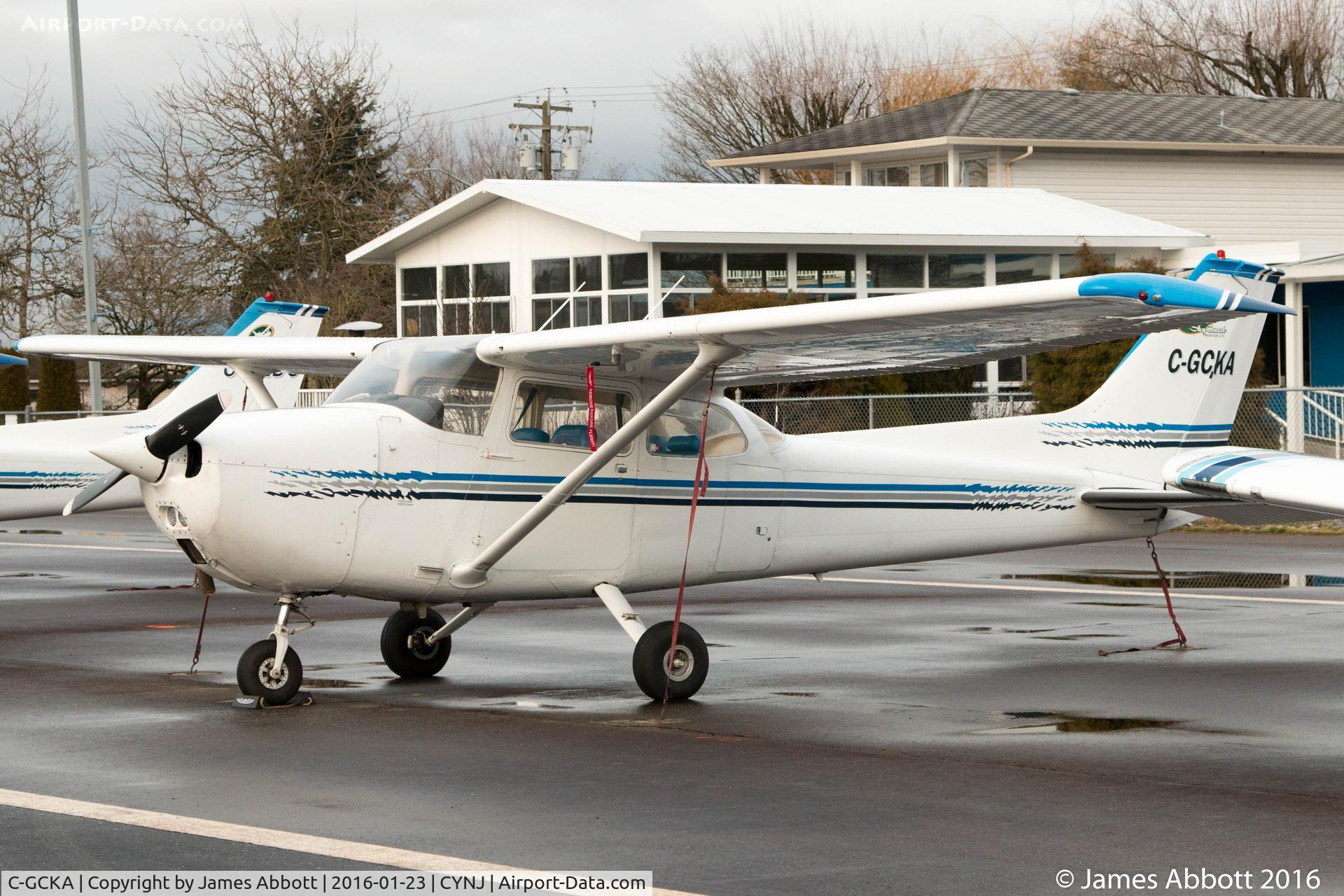 C-GCKA, 1974 Cessna 172M C/N 17264714, Sitting at Langley