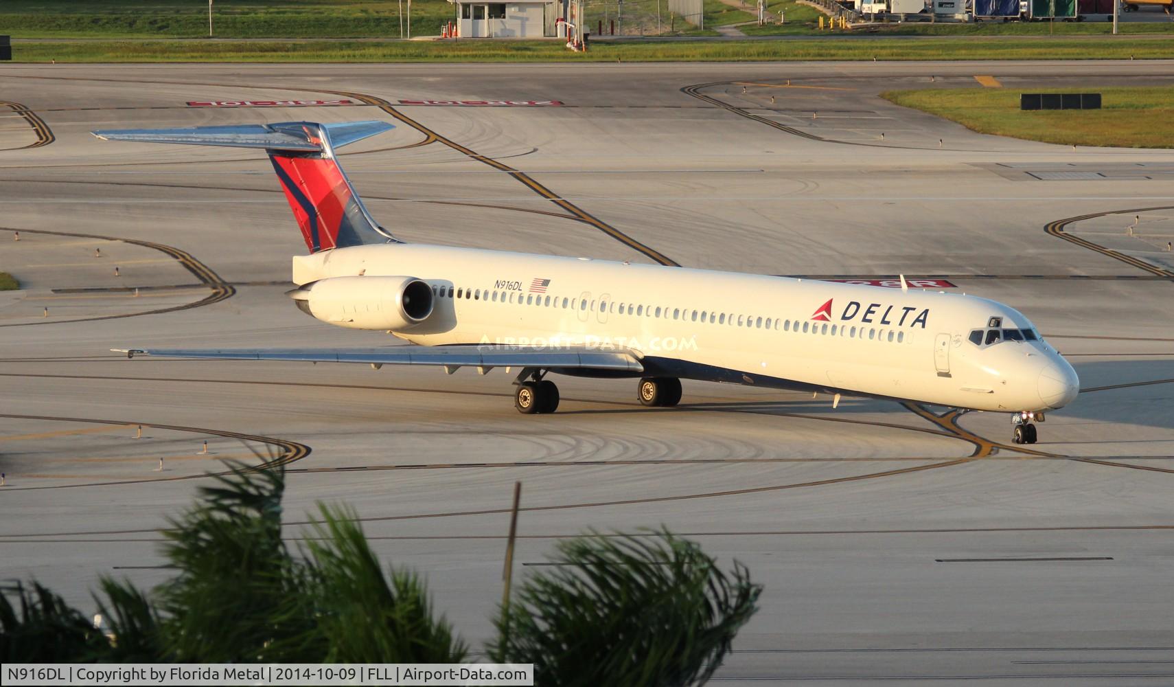 N916DL, 1988 McDonnell Douglas MD-88 C/N 49591, Delta