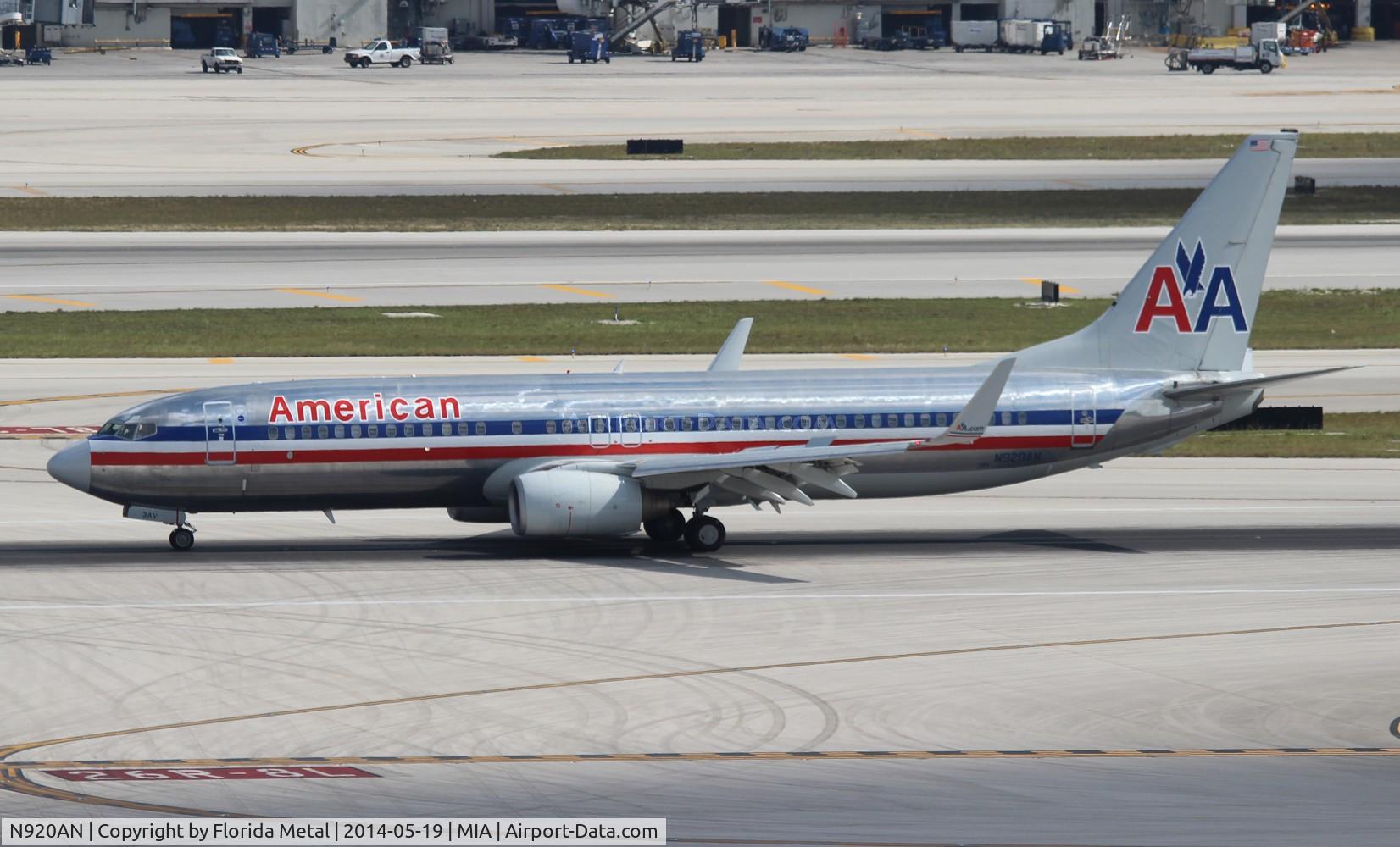 N920AN, 1999 Boeing 737-823 C/N 29521, American