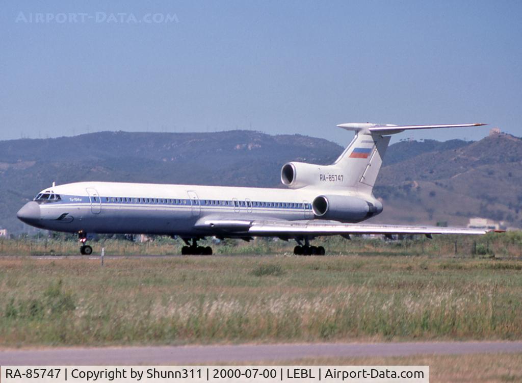 RA-85747, 1993 Tupolev Tu-154M C/N 92A930, Lining up rwy 20 for departure... Aeroflot c/s with small Chelyabinsk Air Entreorise logo on lease just 2 month :)