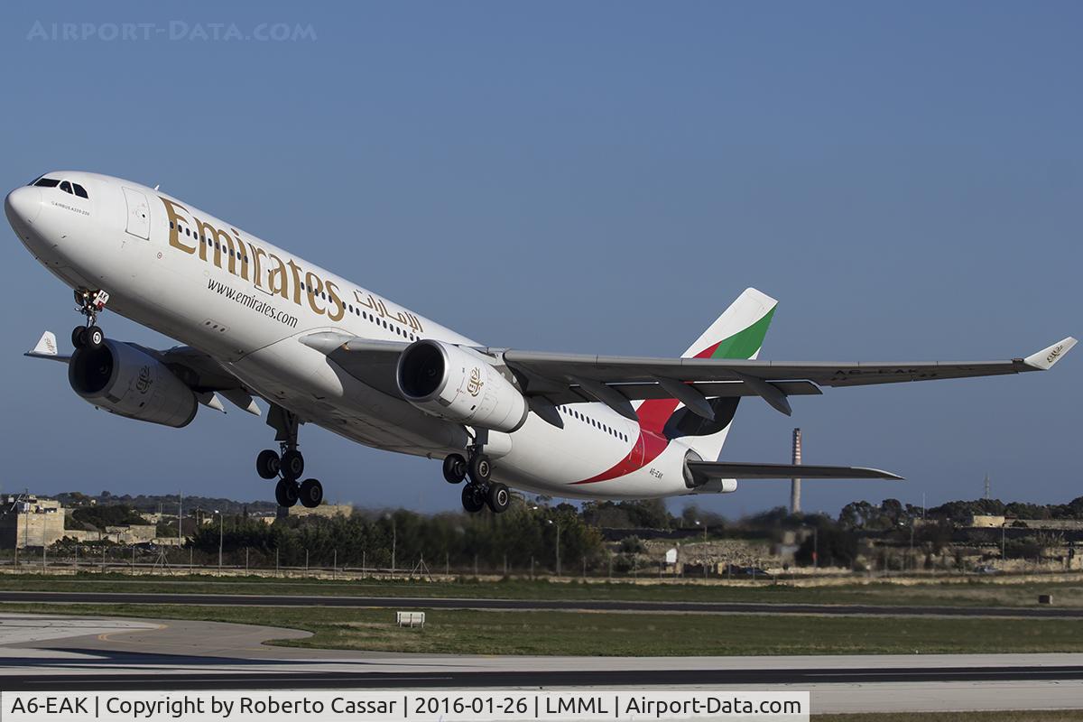 A6-EAK, 2002 Airbus A330-243 C/N 452, Runway 31