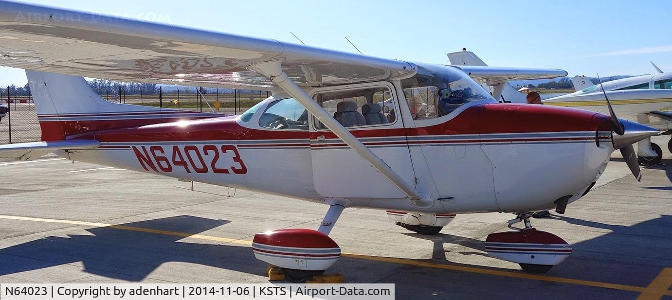 N64023, 1975 Cessna 172M C/N 17264969, N64023 parked at KSTS