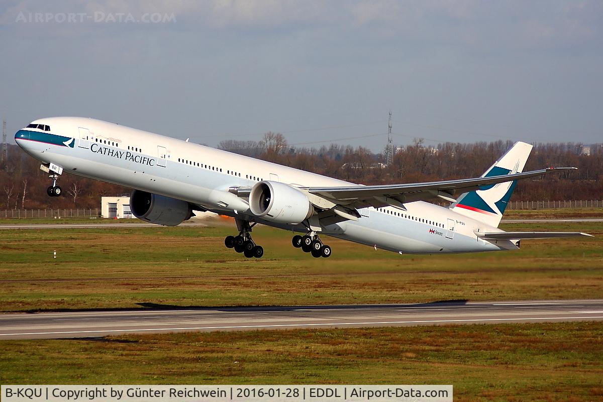 B-KQU, 2014 Boeing 777-367/ER C/N 42145, Cathy Pacific Triple Seven climbing