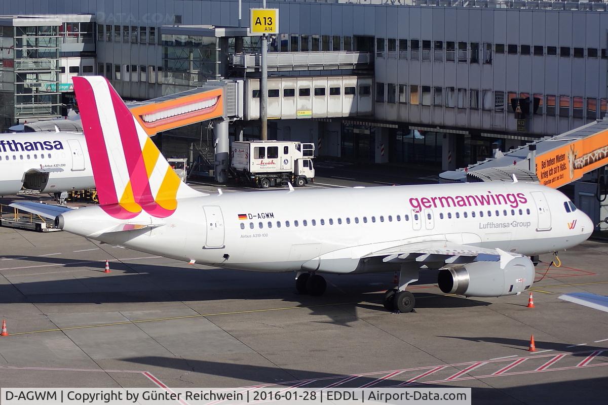 D-AGWM, 2009 Airbus A319-132 C/N 3839, Germanwings A 319 docked at Terminal A 15