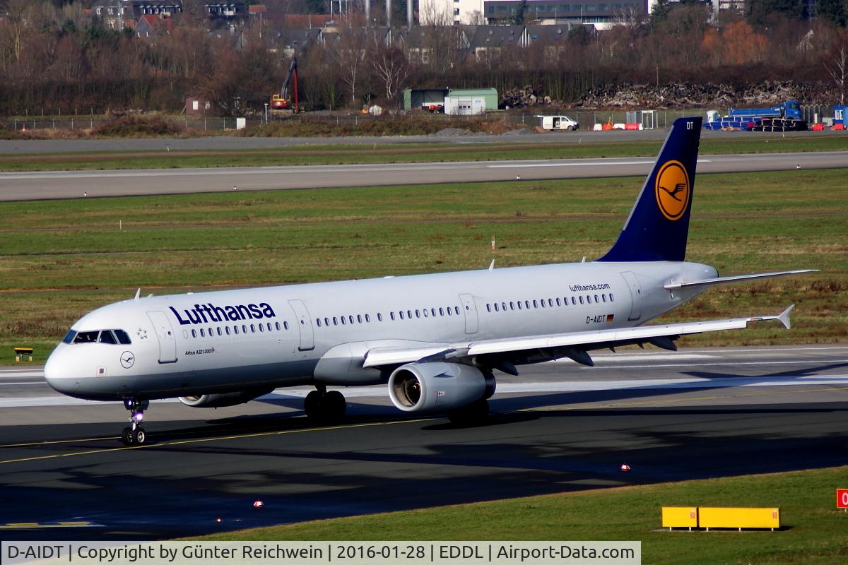 D-AIDT, 2012 Airbus A321-231 C/N 5087, Lufthansa A 321 arriving