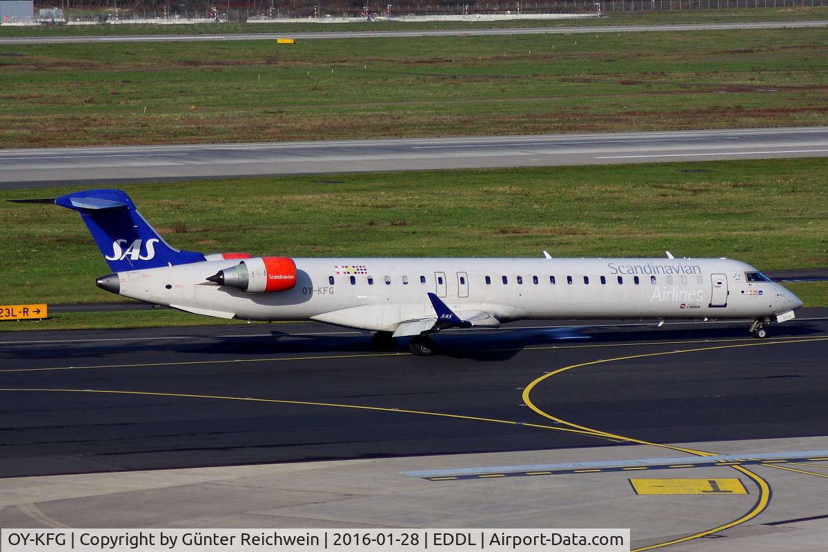 OY-KFG, 2009 Bombardier CRJ-900ER (CL-600-2D24) C/N 15237, Taxiing