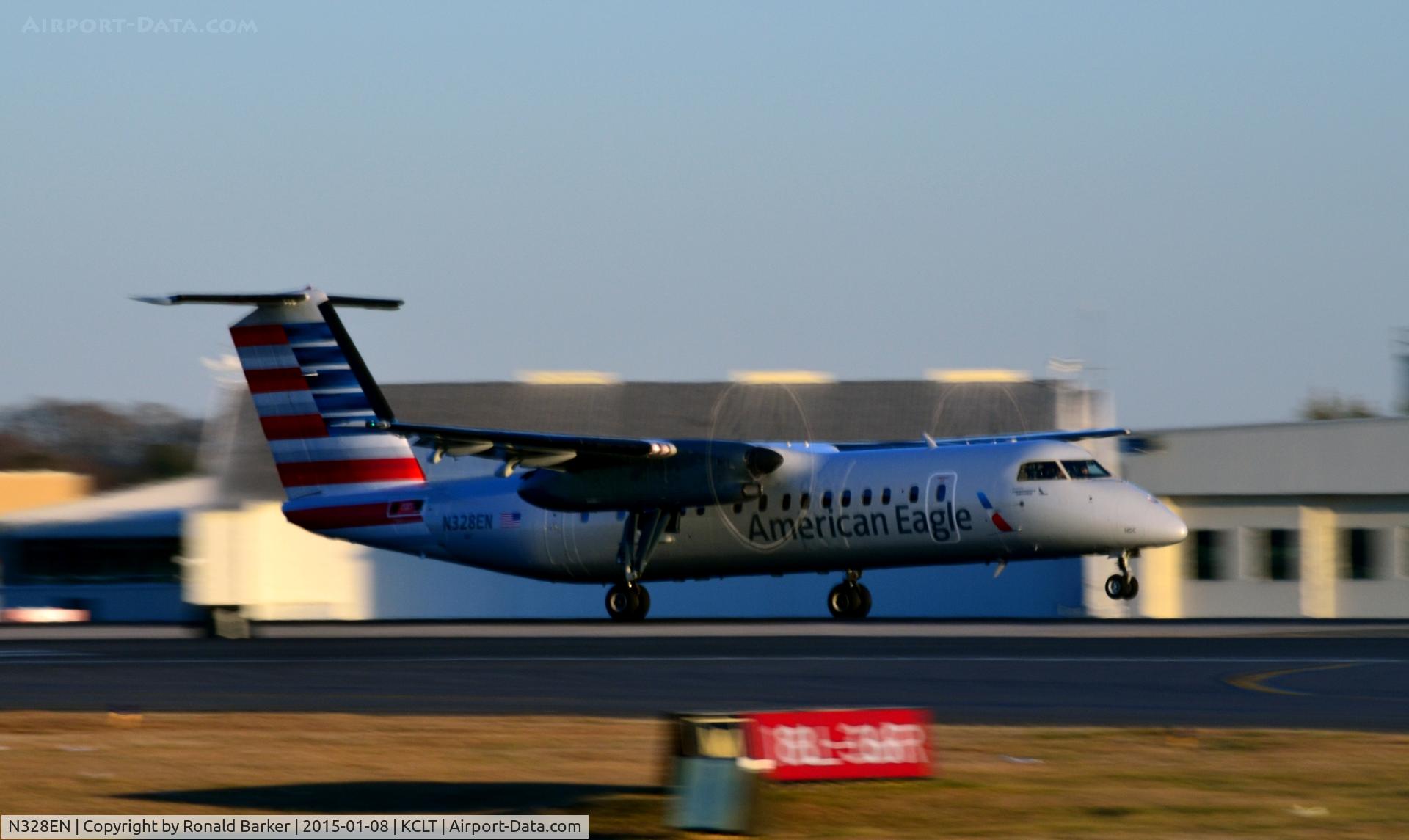 N328EN, 1991 De Havilland Canada DHC-8-311 Dash 8 C/N 281, Landing CLT