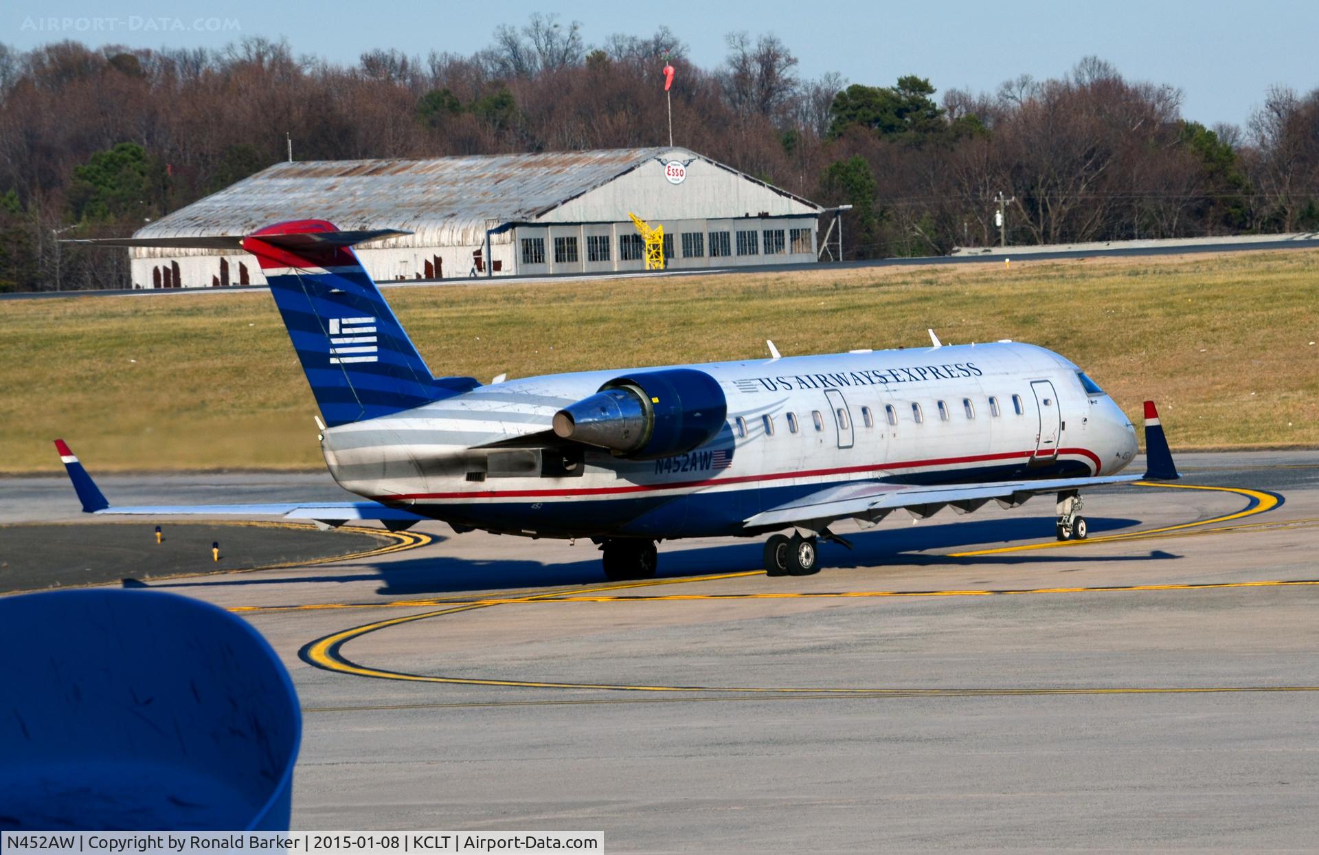 N452AW, 2003 Bombardier CRJ-200LR (CL-600-2B19) C/N 7835, Taxi CLT