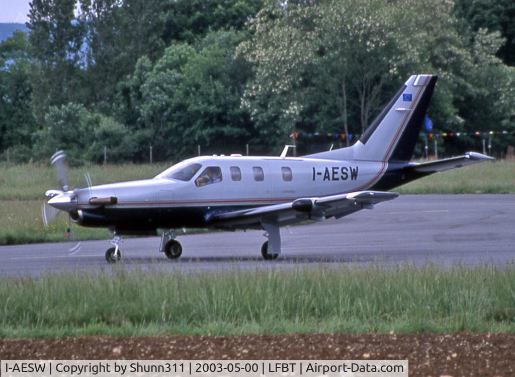I-AESW, 2002 Socata TBM-700 C/N 225, Lining up rwy 02 for departure...