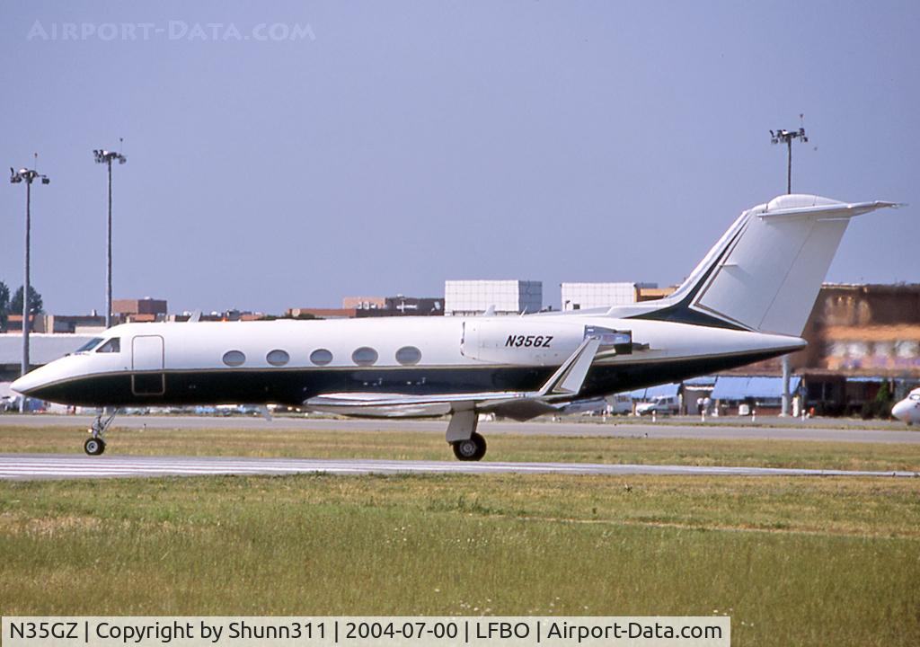 N35GZ, 1985 Gulfstream Aerospace G-1159A Gulfstream III C/N 465, Lining up rwy 32R for departure...