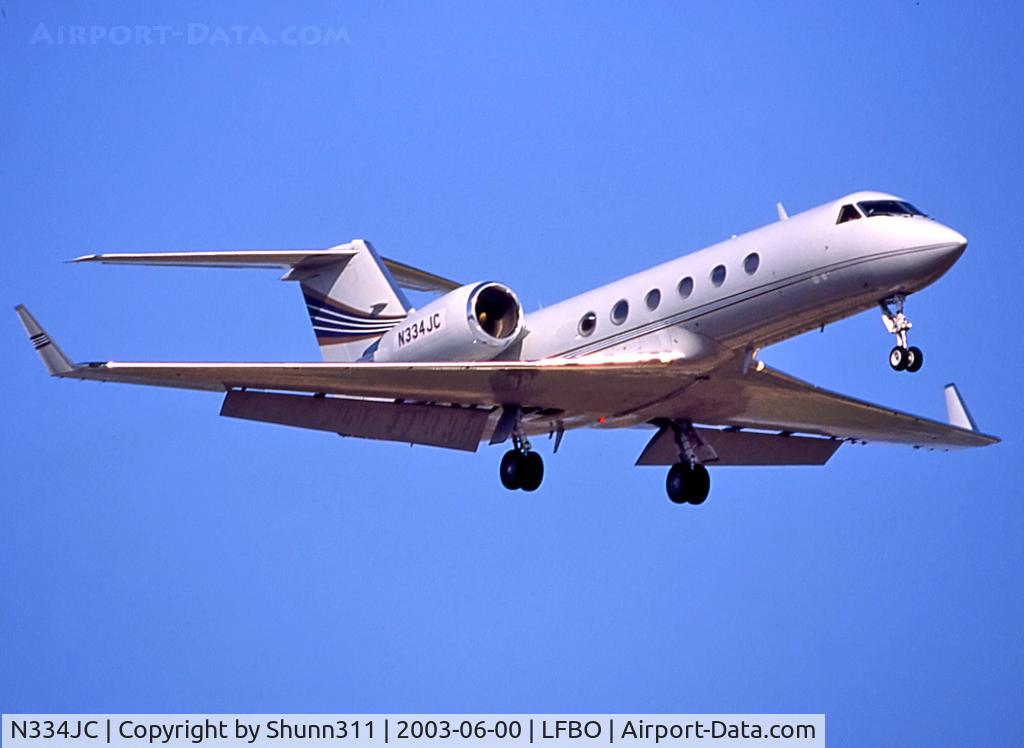 N334JC, 1990 Gulfstream Aerospace G-IV C/N 1134, Landing rwy 14R