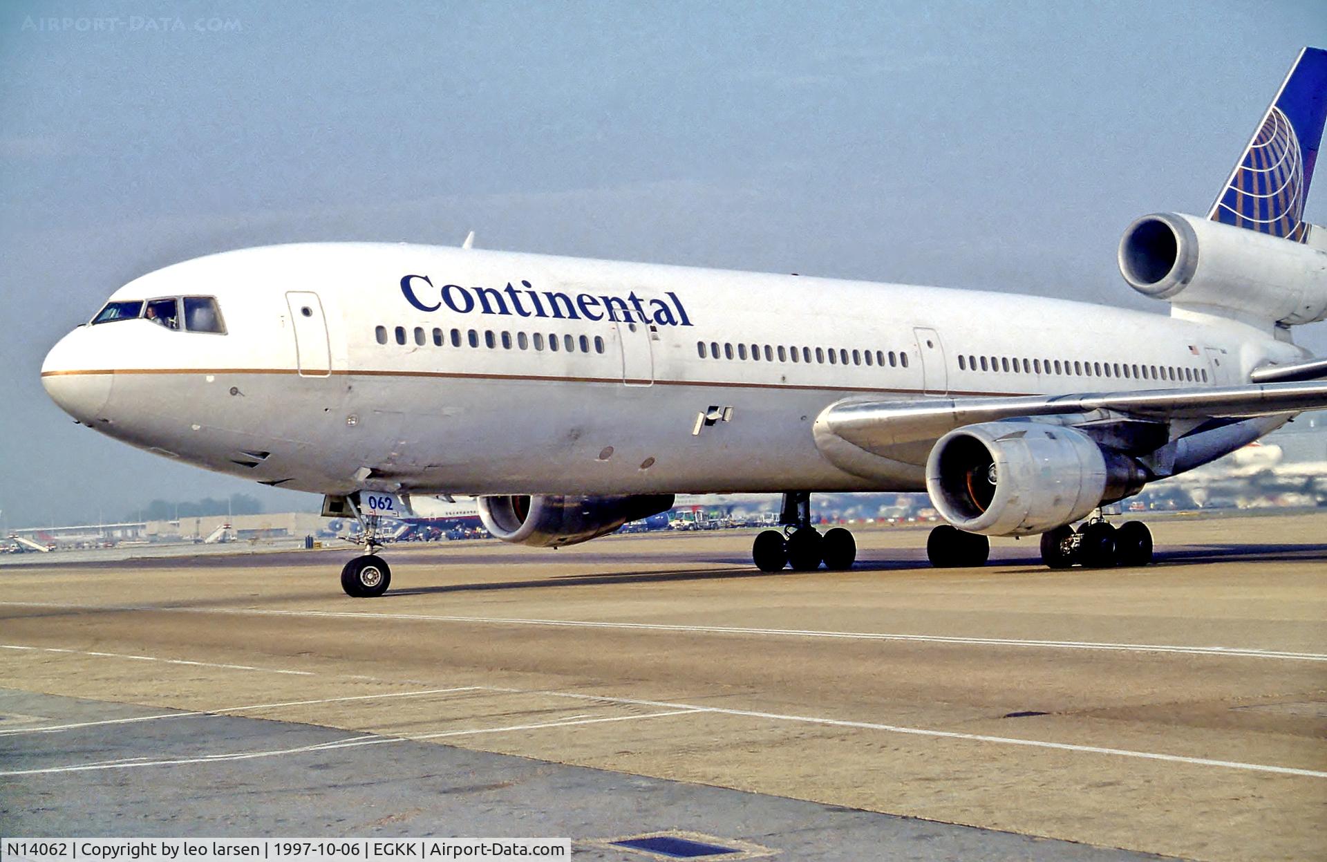 N14062, 1973 Douglas DC-10-30 C/N 47863, London Gatwick 6.10.97