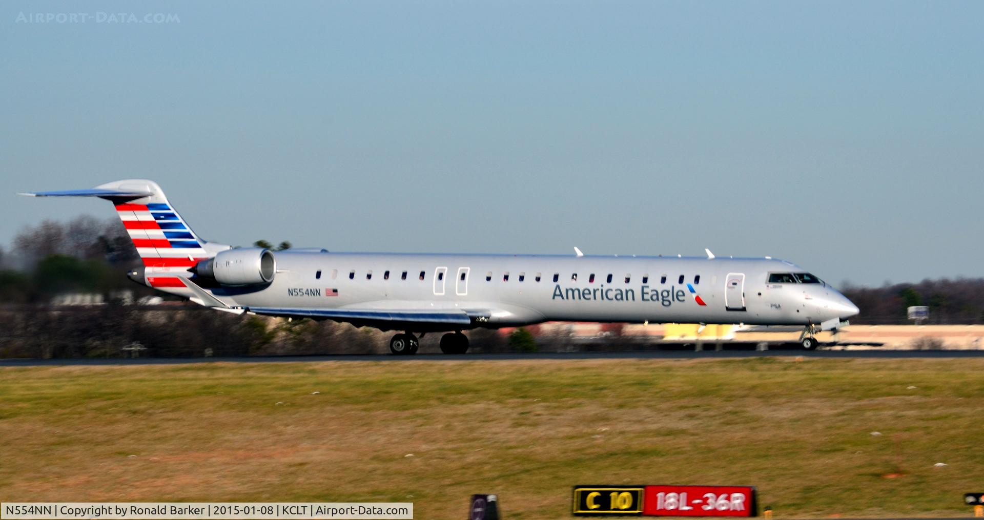 N554NN, 2014 Bombardier CRJ-900 NG (CL-600-2D24) C/N 15334, Takeoff CLT