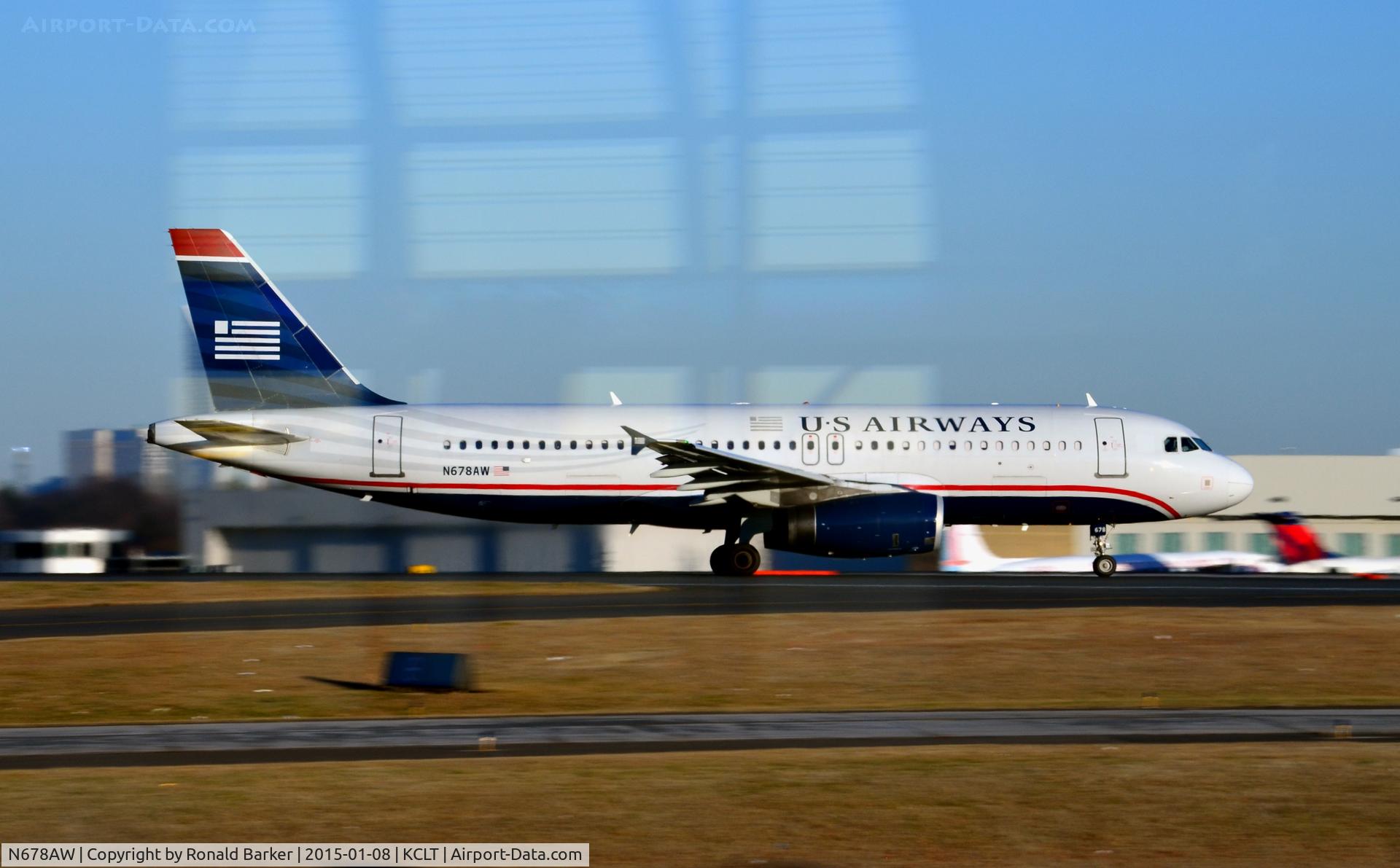 N678AW, 2005 Airbus A320-232 C/N 2482, Takeoff roll CLT
