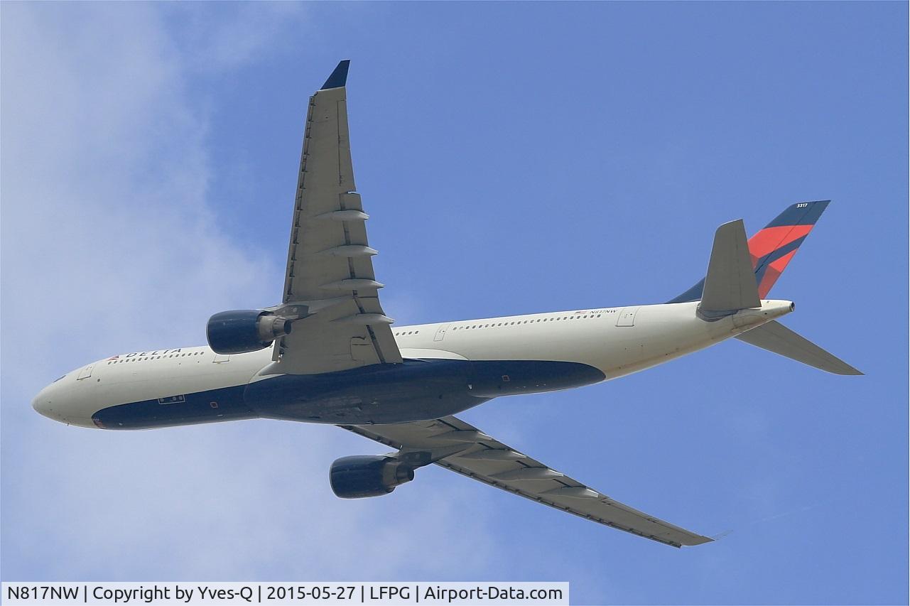 N817NW, 2007 Airbus A330-323 C/N 0843, Airbus A330-323, Take off Rwy 27L, Roissy Charles De Gaulle Airport (LFPG-CDG)