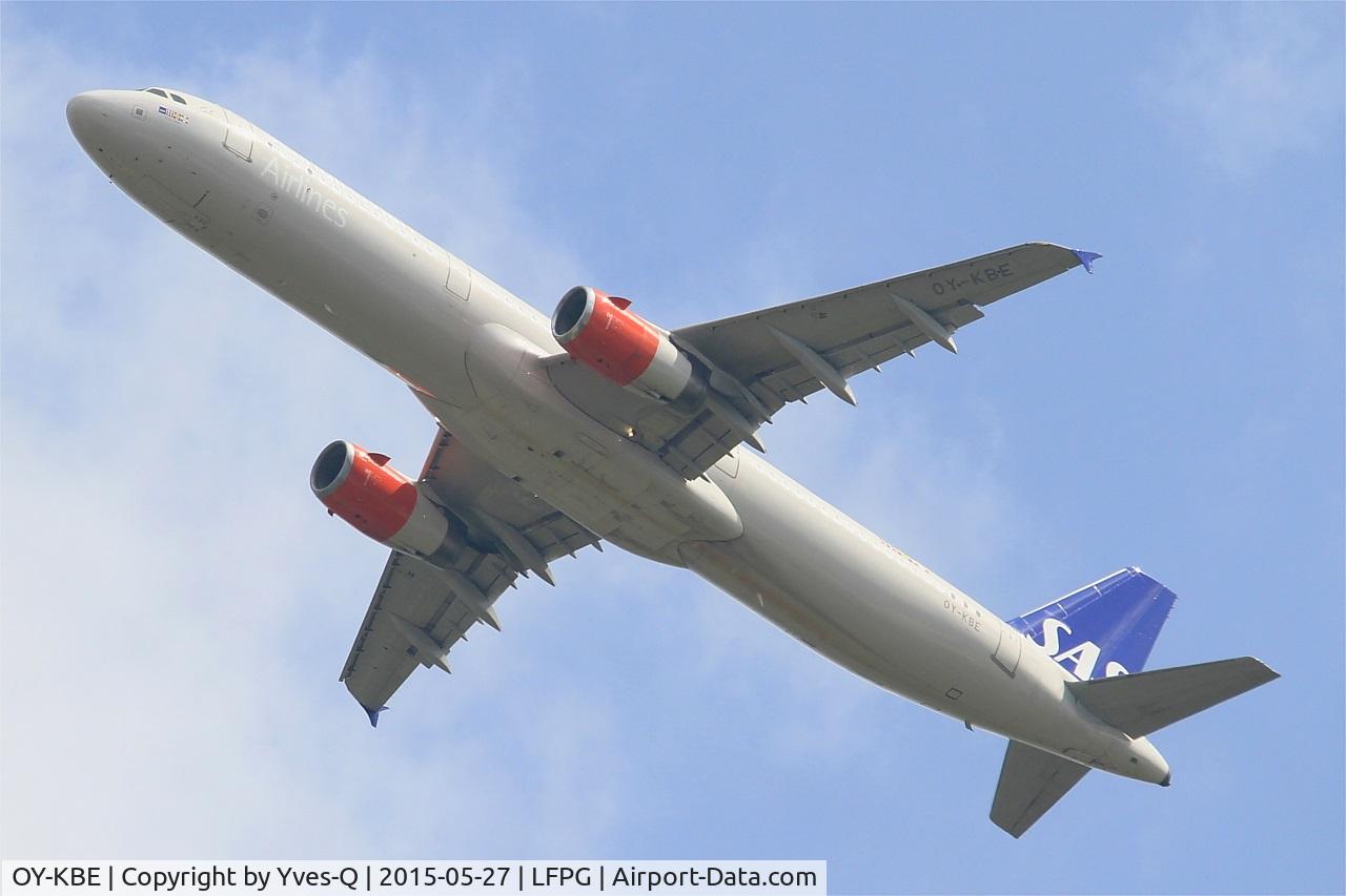 OY-KBE, 2002 Airbus A321-232 C/N 1798, Airbus A321-232, Take off Rwy 27L, Roissy Charles De Gaulle Airport (LFPG-CDG)