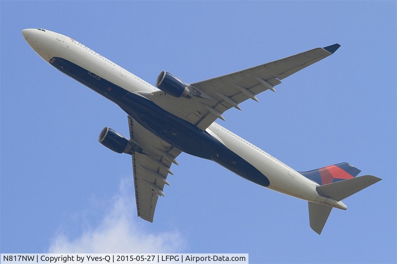 N817NW, 2007 Airbus A330-323 C/N 0843, Airbus A330-323, Take off Rwy 27L, Roissy Charles De Gaulle Airport (LFPG-CDG)