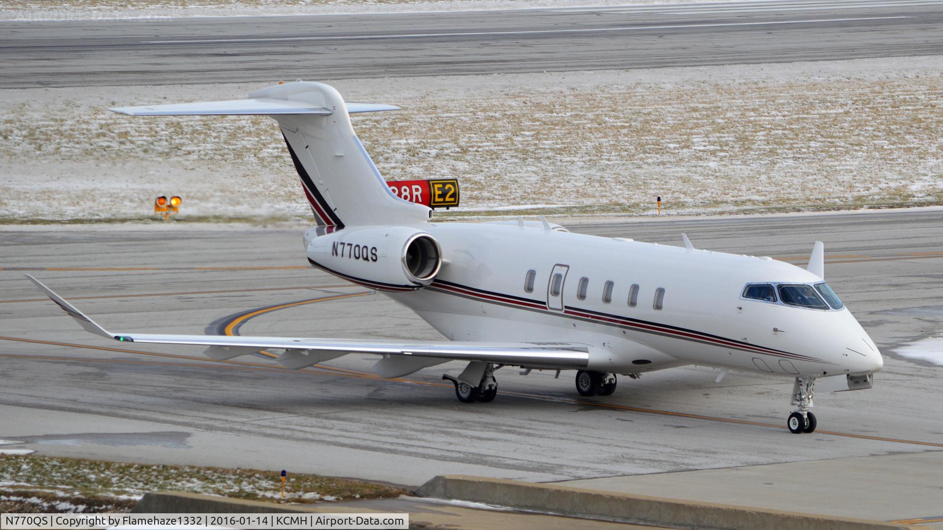 N770QS, 2015 Bombardier Challenger 300 (BD-100-1A10) C/N 20543, Taxiing to runway 28L after a coyote ran onto runway 28R