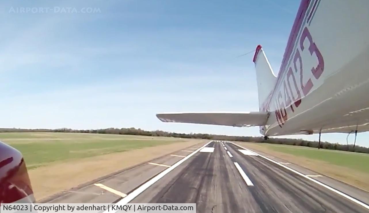 N64023, 1975 Cessna 172M C/N 17264969, N64023 taking off from KMQY