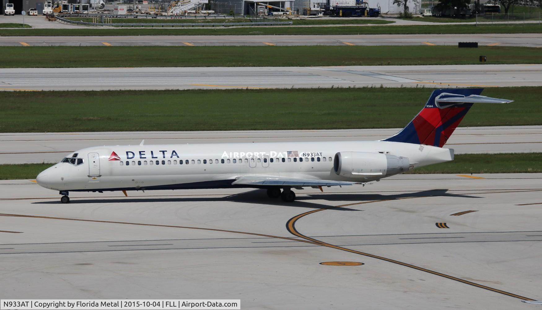 N933AT, 2000 Boeing 717-200 C/N 55071, Delta
