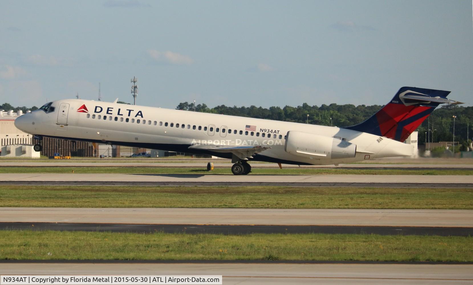 N934AT, 2000 Boeing 717-200 C/N 55070, Delta