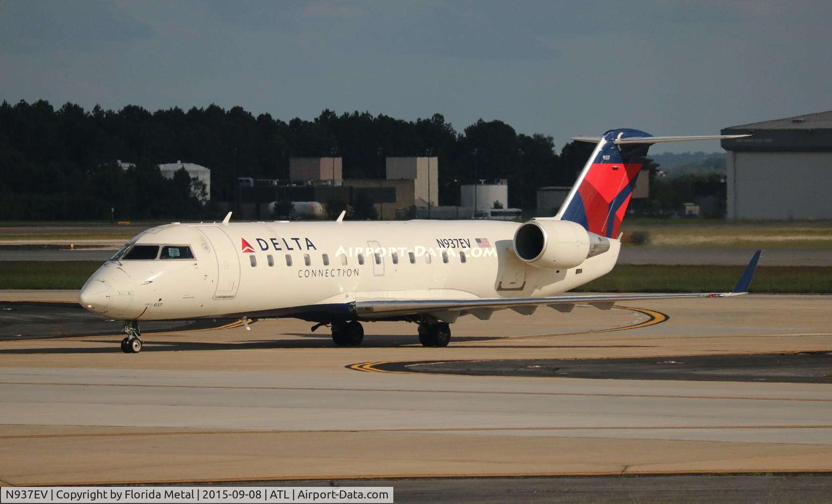 N937EV, 2005 Bombardier CRJ-200ER (CL-600-2B19) C/N 8042, Delta Connection