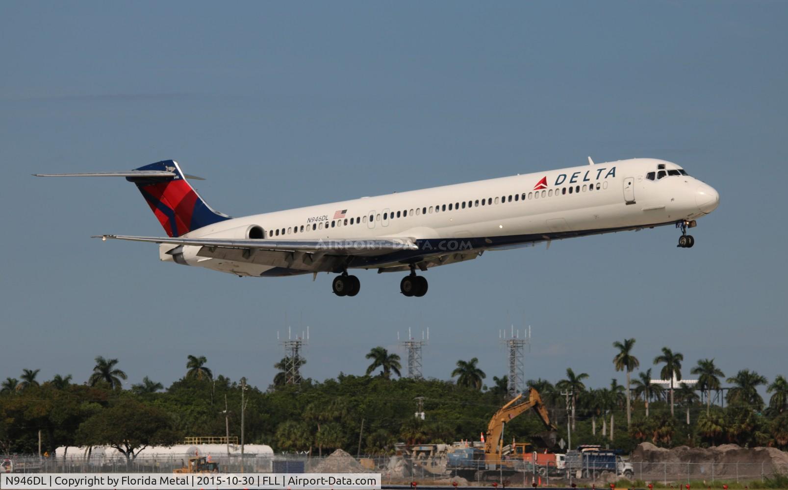 N946DL, 1989 McDonnell Douglas MD-88 C/N 49819, Delta
