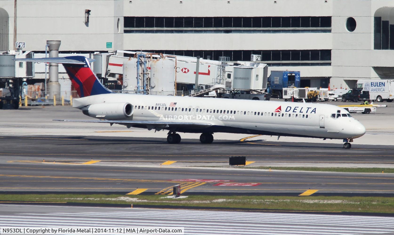N953DL, 1990 McDonnell Douglas MD-88 C/N 49884, Delta