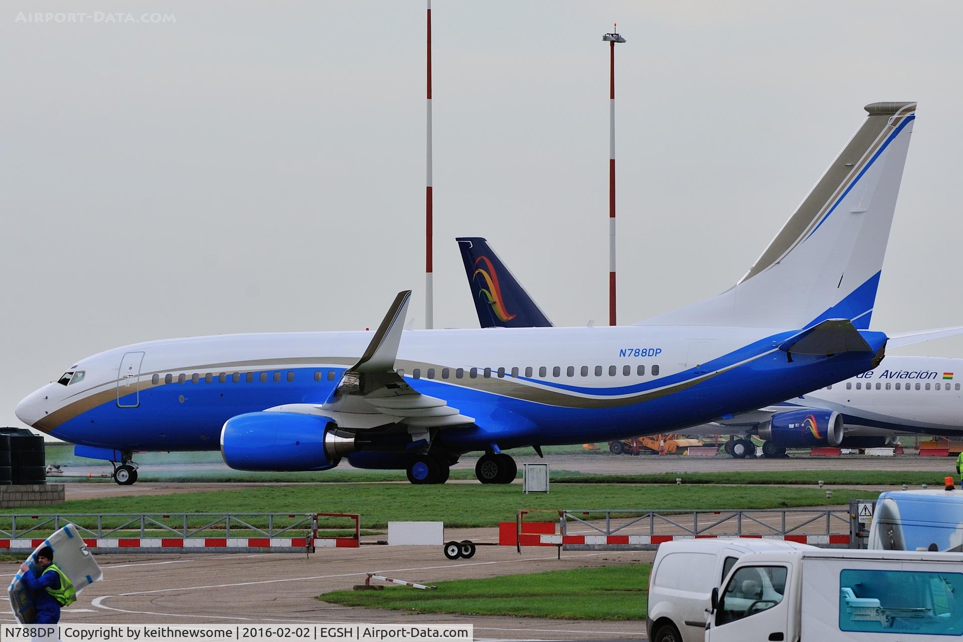 N788DP, 1999 Boeing 737-79U C/N 29441, Removed from spray shop.