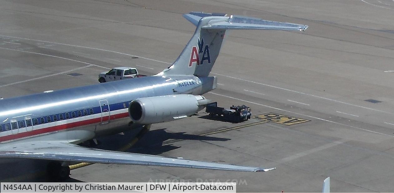 N454AA, 1987 McDonnell Douglas MD-82 (DC-9-82) C/N 49559, DC-9-82 That once had a major engine fire