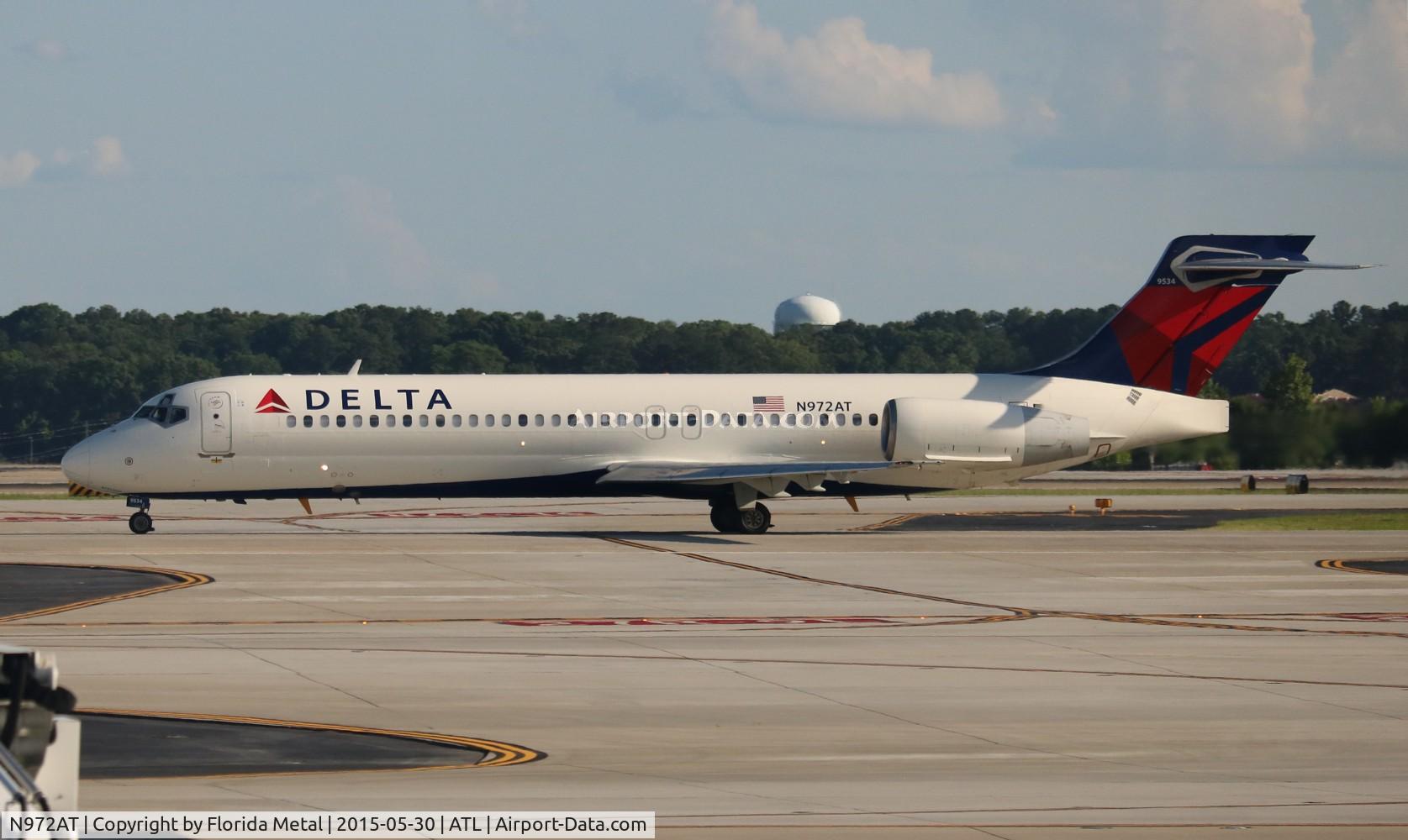 N972AT, 2001 Boeing 717-200 C/N 55033, Delta