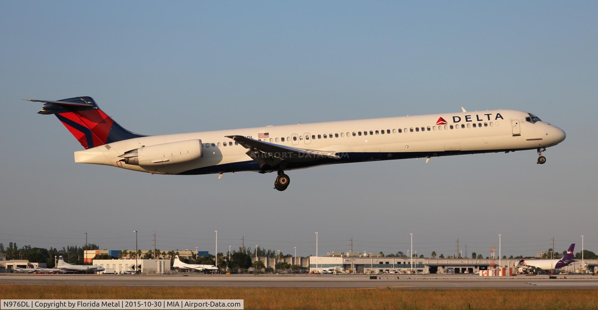 N976DL, 1991 McDonnell Douglas MD-88 C/N 53257, Delta