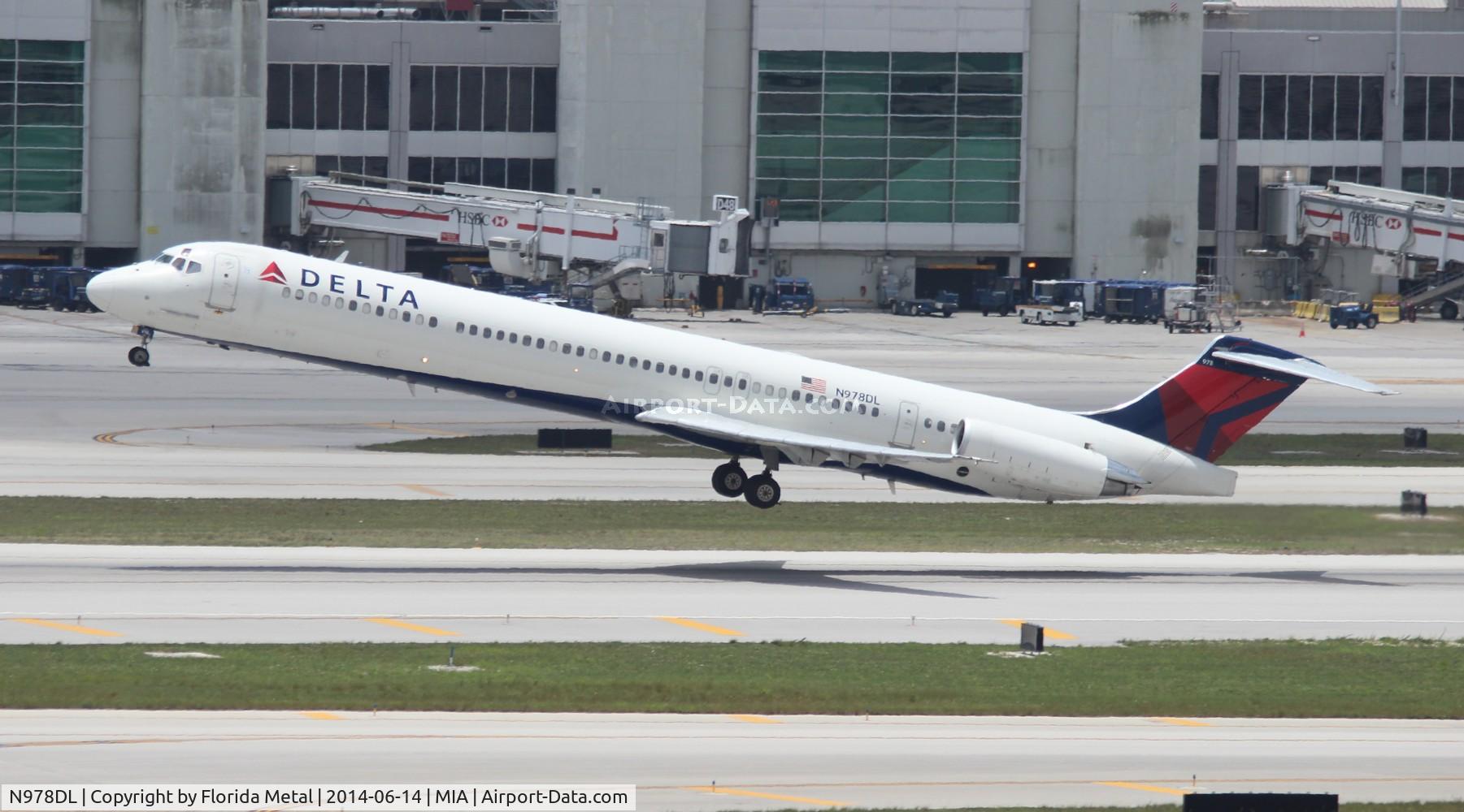 N978DL, 1991 McDonnell Douglas MD-88 C/N 53259, Delta
