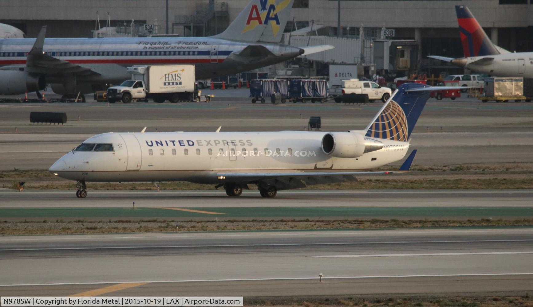 N978SW, 2004 Bombardier CRJ-200ER (CL-600-2B19) C/N 7953, United Express