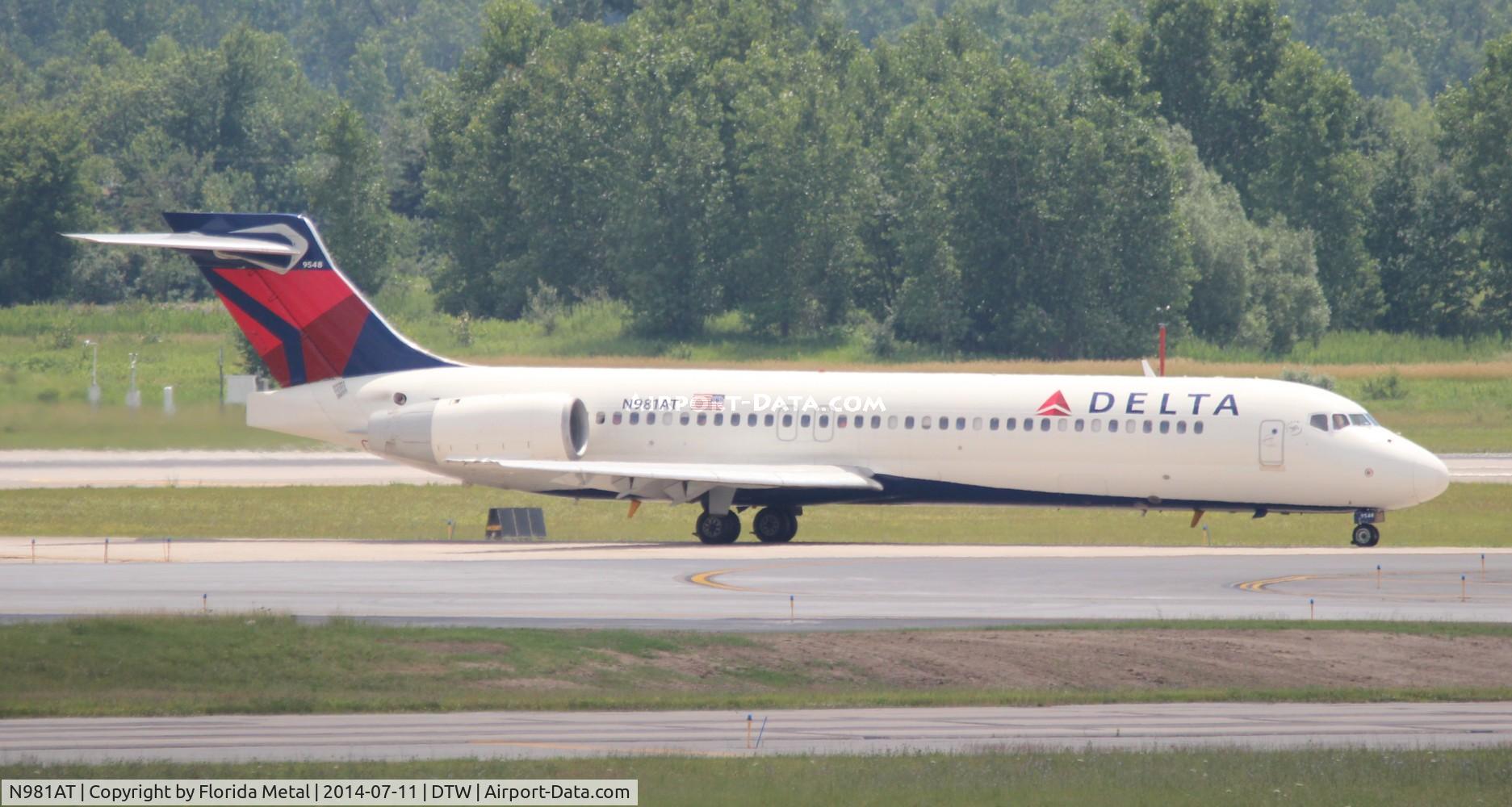 N981AT, 2002 Boeing 717-200 C/N 55040, Delta