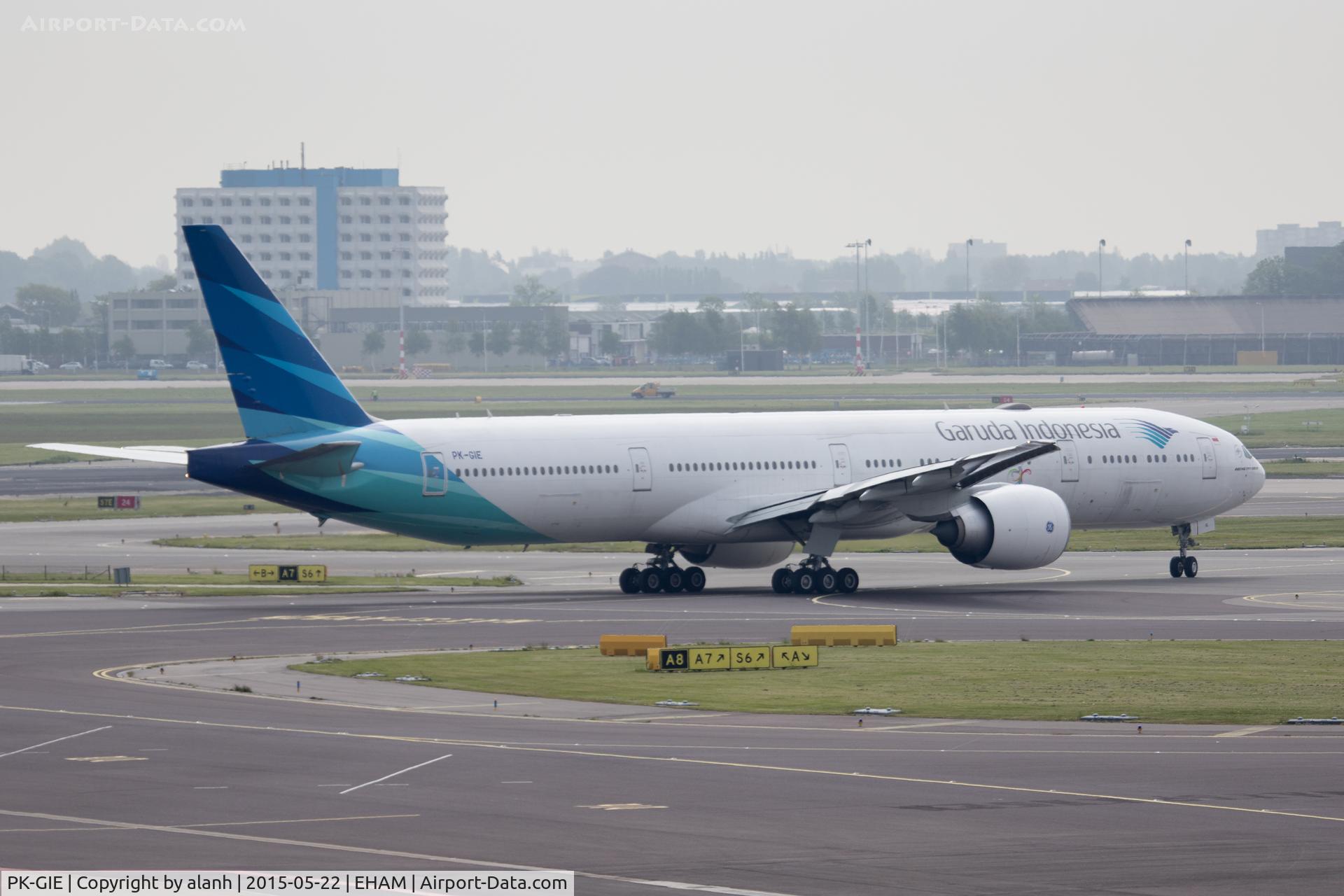 PK-GIE, 2013 Boeing 777-3U3/ER C/N 29147, Taxying for departure